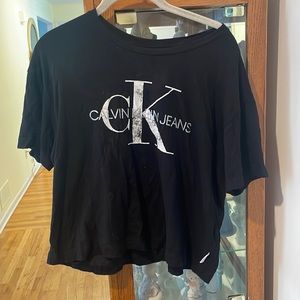 Calvin Klein cropped black tee shirt. Size medium.